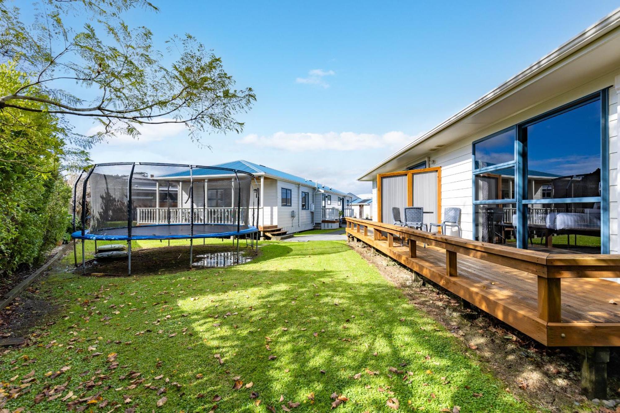Matakana Motel Exterior photo